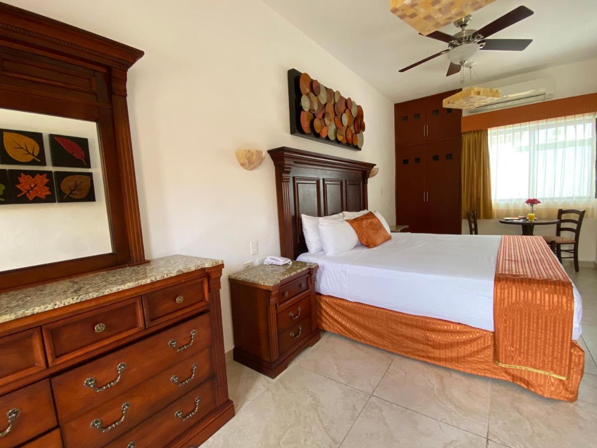 Hotel Las Golondrinas Playa del Carmen Ngoại thất bức ảnh