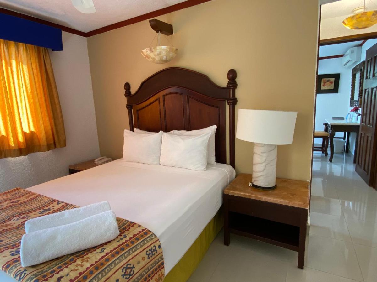 Hotel Las Golondrinas Playa del Carmen Ngoại thất bức ảnh