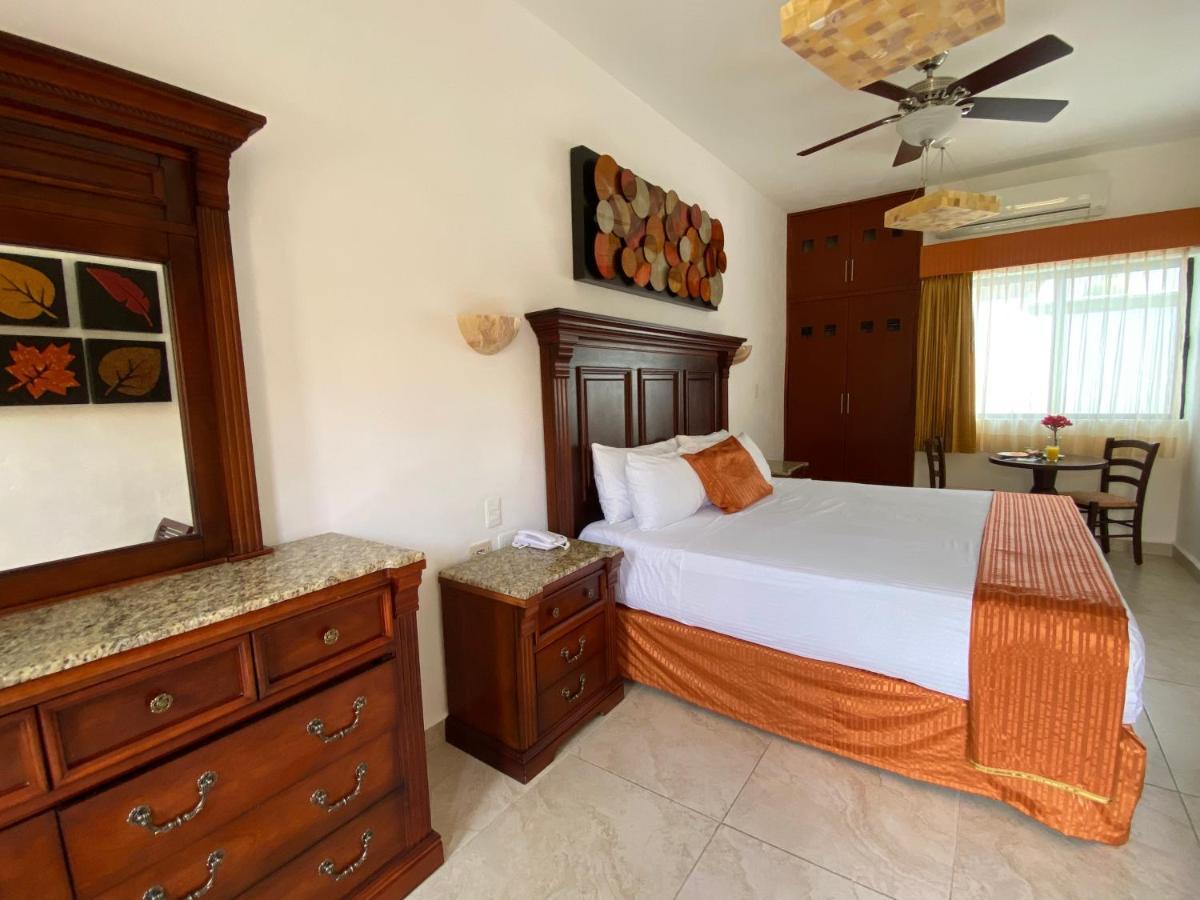 Hotel Las Golondrinas Playa del Carmen Ngoại thất bức ảnh