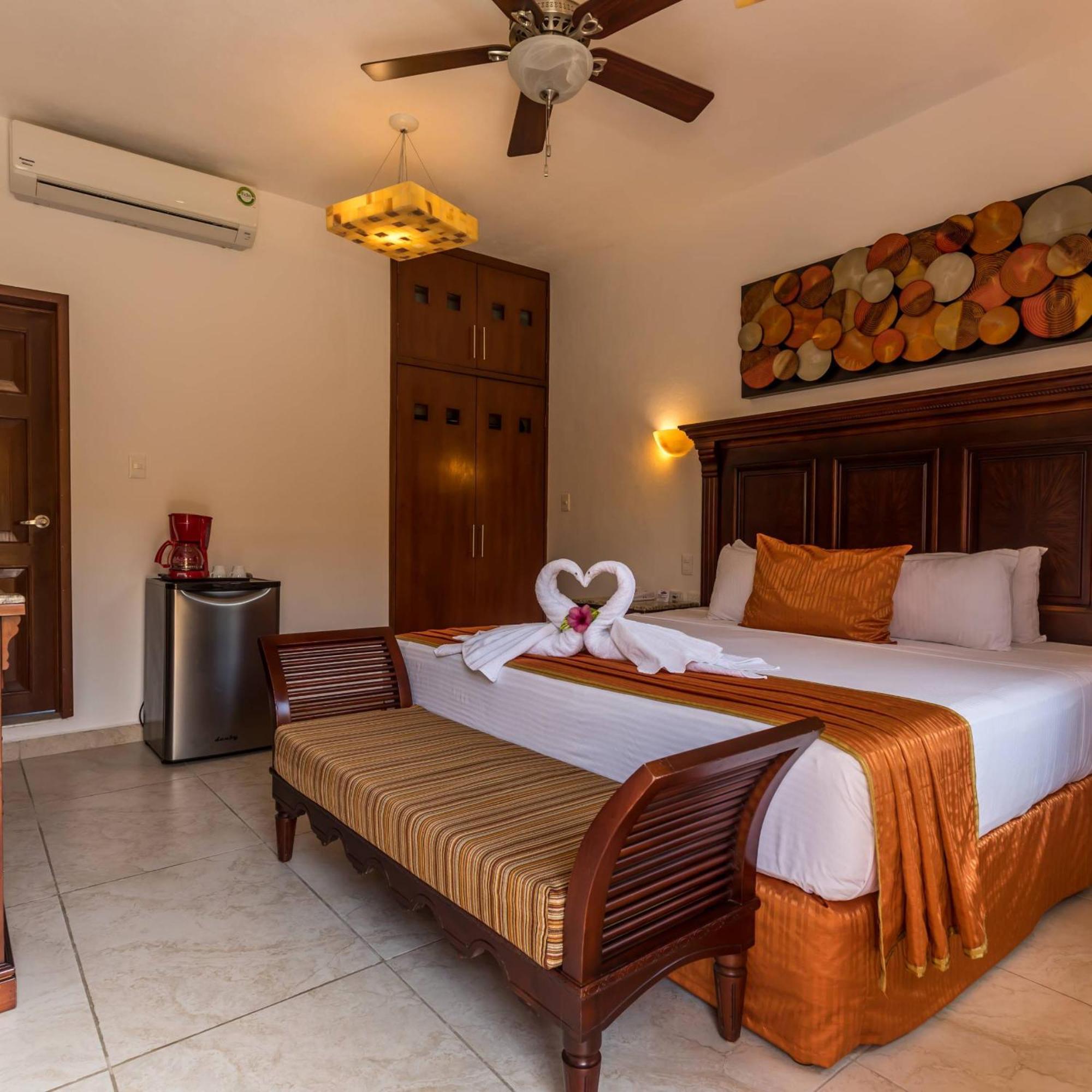Hotel Las Golondrinas Playa del Carmen Ngoại thất bức ảnh